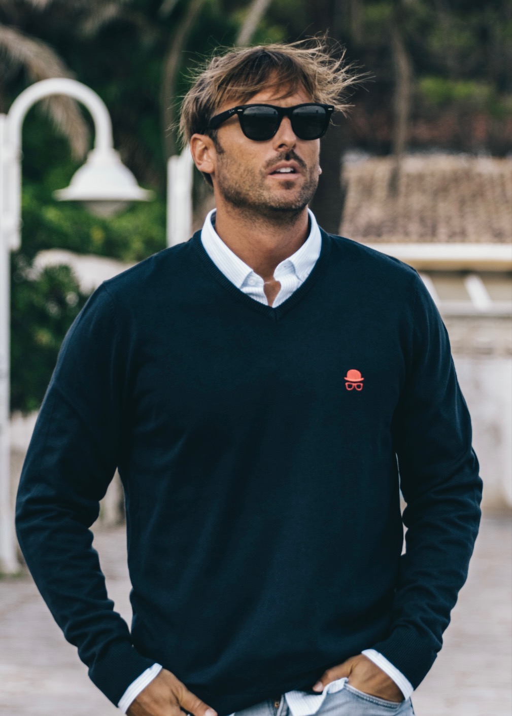 Jersey cuello pico azul marino 1 Jersey cuello pico azul marino