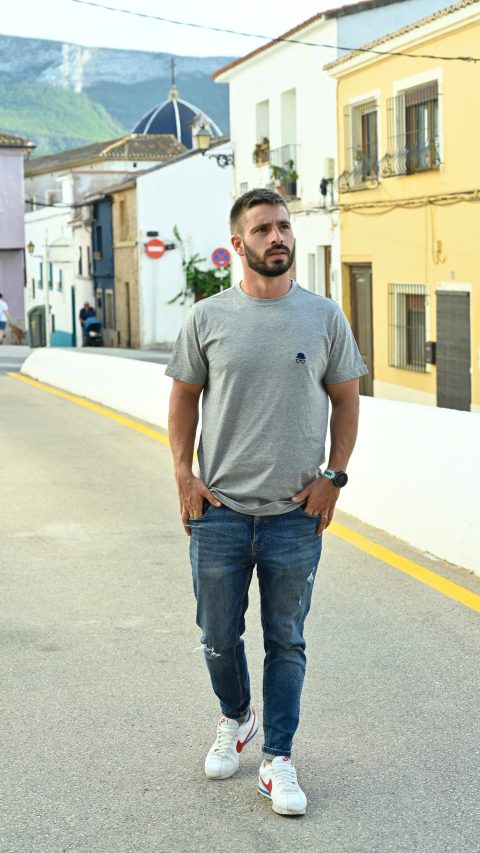 Camiseta clásica gris