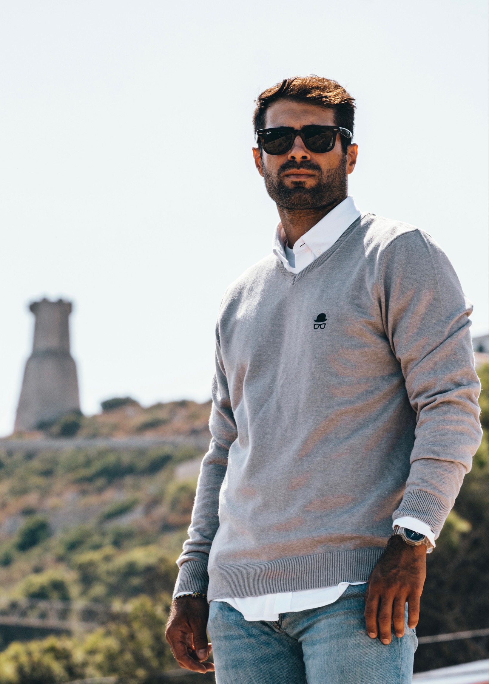 Jersey cuello pico gris 2 Jersey cuello pico gris - Imagen 2